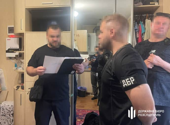 ГБР: Адвокат из Днепра на руководящих должностях в полиции приобрел 18 квартир и записал на родню 