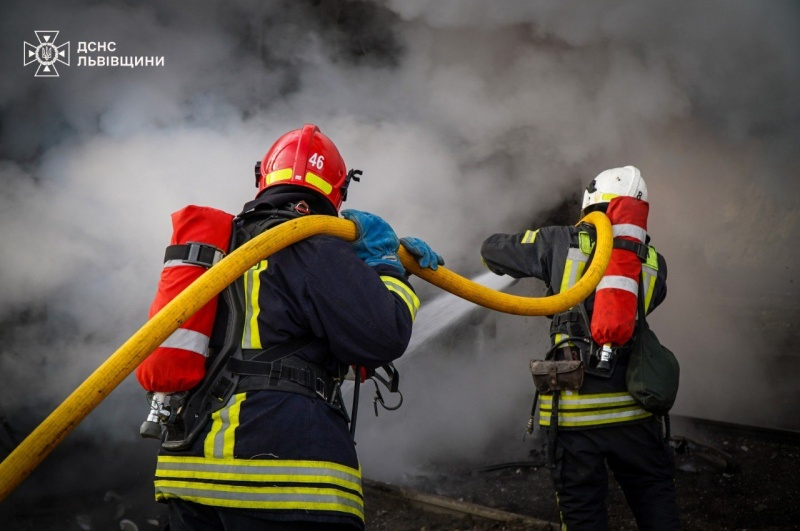 Інфраструктура, будинки та авто: у 14 областях України є пошкодження внаслідок атаки 3 Інфраструктура, будинки та авто: у 14 областях України є пошкодження внаслідок атаки
