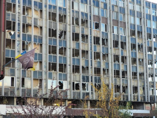 Институт журналистики КНУ поврежден обломками БПЛА 