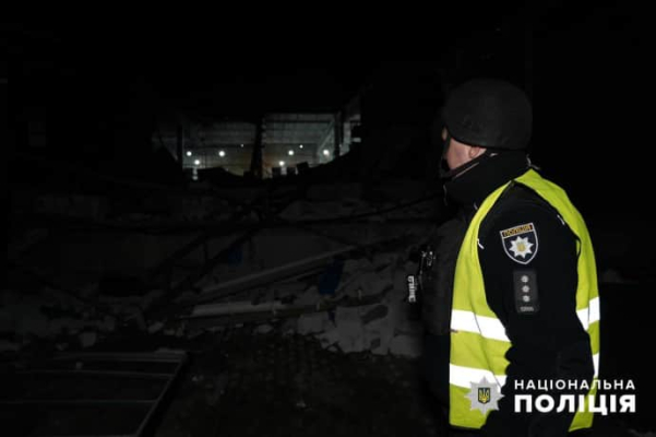 Из-за попадания вражеского дрона в Сумах произошло возгорание 2 Из-за попадания вражеского дрона в Сумах произошло возгорание