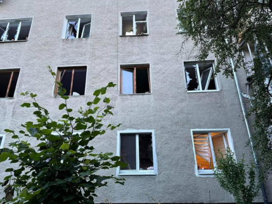 Из-за ракетного удара в Ивано-Франковске повреждены дома на двух улицах и детский сад 