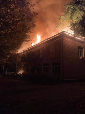 На Харьковщине враг попал ракетой в Дом детского творчества 
