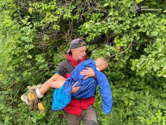 На Прикарпатье нашли 5-летнего мальчика, которого искали более 3 суток 