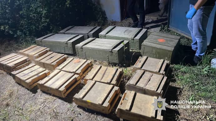 Нацполиция проводит более 500 обысков в рамках борьбы с незаконным оборотом оружия в стране 
