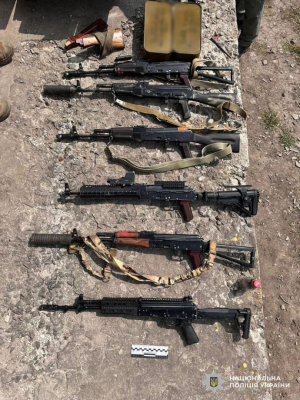 Нацполиция проводит более 500 обысков в рамках борьбы с незаконным оборотом оружия в стране 