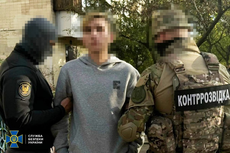 Наводили "Шахеди" на півночі. СБУ затримала двох зрадників, серед яких є неповнолітній