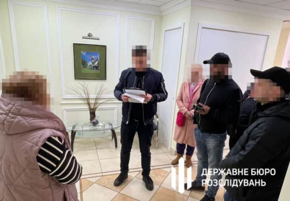 Обещал устроить на государственную должность за $10 тыс. ГБР ''на горячем'' задержало депутата облсовета 3 Обещал устроить на государственную должность за $10 тыс. ГБР ''на горячем'' задержало депутата облсовета