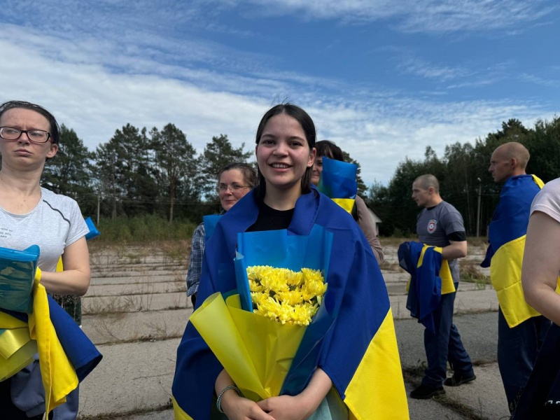 Оборонці "Азовсталі" і не тільки. Україна повернула з полону ще 49 військових