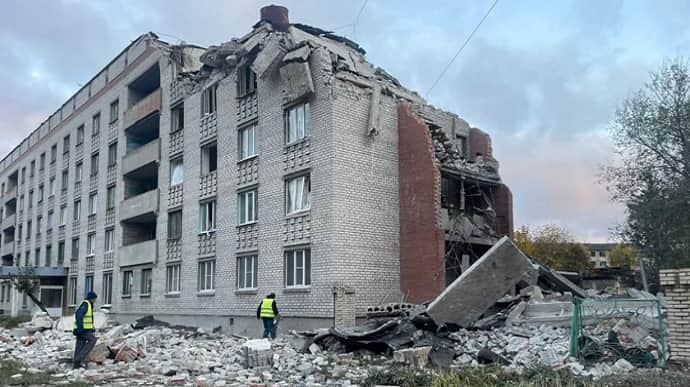 Обстрел Славянска: попадание в общежитие в центре 