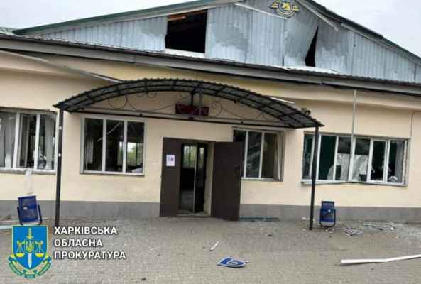 Обстрел вокзала в Балаклее: Электричка была в 15 метрах от попадания 3 Обстрел вокзала в Балаклее: Электричка была в 15 метрах от попадания
