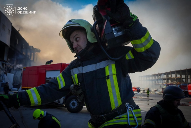 Обстріл Одеського району: одна людина загинула, кількість поранених зросла (відео) 9 Обстріл Одеського району: одна людина загинула, кількість поранених зросла (відео)