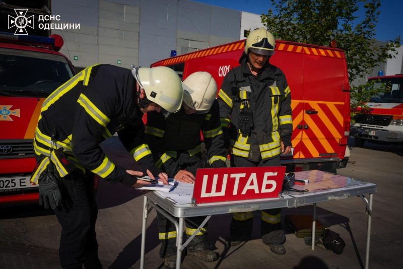 Обстріл Одеського району: одна людина загинула, кількість поранених зросла (відео) 4 Обстріл Одеського району: одна людина загинула, кількість поранених зросла (відео)