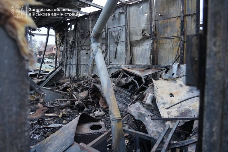 Обстріл Запоріжжя: кількість постраждалих зросла, нові кадри наслідків 5 Обстріл Запоріжжя: кількість постраждалих зросла, нові кадри наслідків