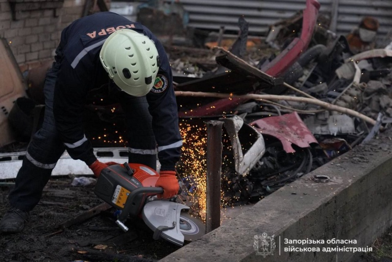 Обстріл Запоріжжя: кількість постраждалих зросла, нові кадри наслідків 3 Обстріл Запоріжжя: кількість постраждалих зросла, нові кадри наслідків