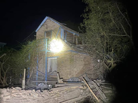 Оккупанты нанесли удары дронами по Киевщине: трое пострадавших, много повреждений 