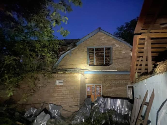 Оккупанты нанесли удары дронами по Киевщине: трое пострадавших, много повреждений 