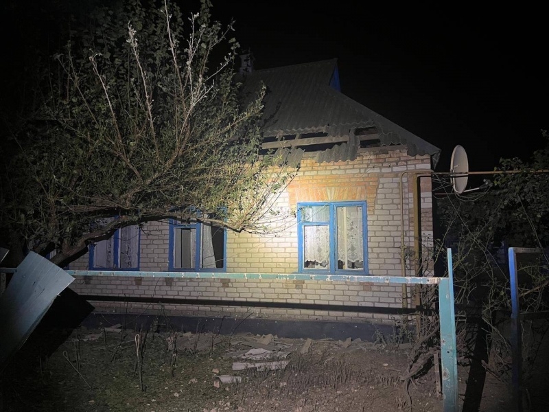Окупанти атакували Нікопольський район із безпілотників та артилерії, є поранений 3 Окупанти атакували Нікопольський район із безпілотників та артилерії, є поранений