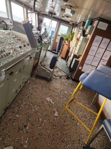 Окупанти завдали удару по порту Південний, пошкоджено цивільне судно 1 Окупанти завдали удару по порту Південний, пошкоджено цивільне судно