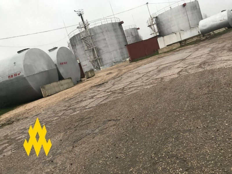 Партизани провели розвідку на одній з найбільш захищених нафтобаз РФ у Криму