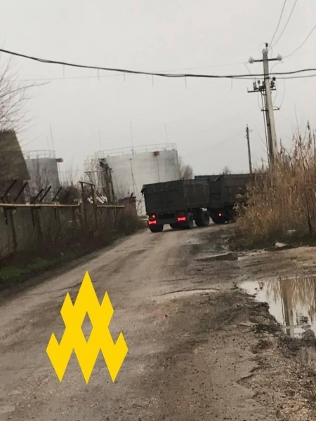 Партизани провели розвідку на одній з найбільш захищених нафтобаз РФ у Криму