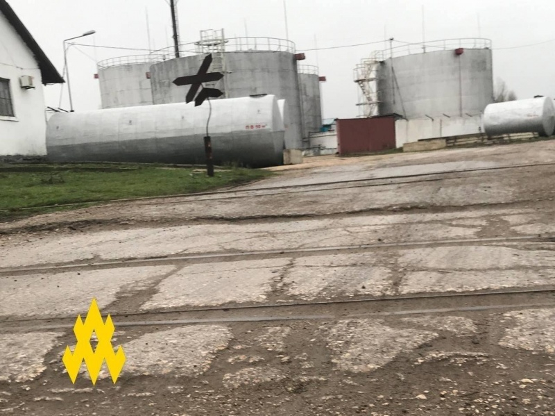 Партизани провели розвідку на одній з найбільш захищених нафтобаз РФ у Криму