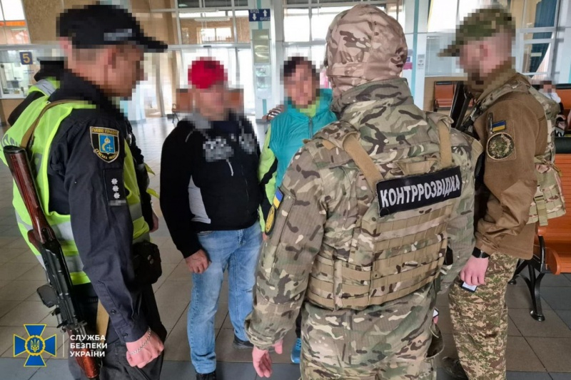 По всьому місту. СБУ проводить безпекові заходи у Сумах 6 По всьому місту. СБУ проводить безпекові заходи у Сумах