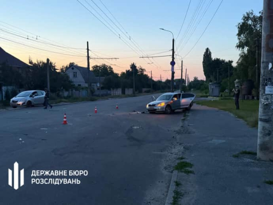 Пограничник на авто врезался в бетонную опору: погибла несовершеннолетняя пассажирка 