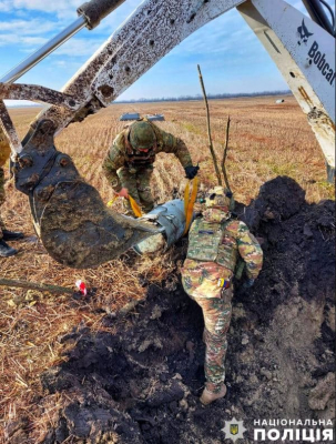 Полиция показала уничтожение крылатой ракеты Х-101 на Херсонщине 