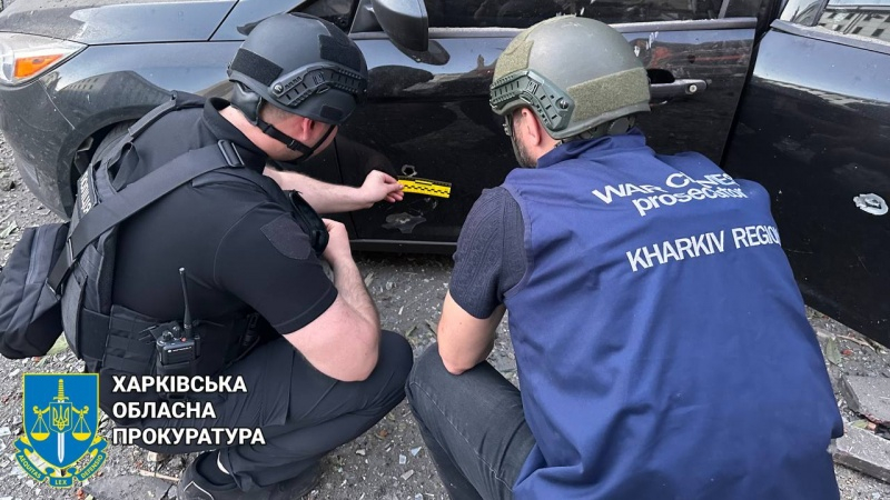 Пошкоджені супермаркет, пошта та будинки. Як виглядає центр Харкова після "прильоту" С-300 2 Пошкоджені супермаркет, пошта та будинки. Як виглядає центр Харкова після "прильоту" С-300