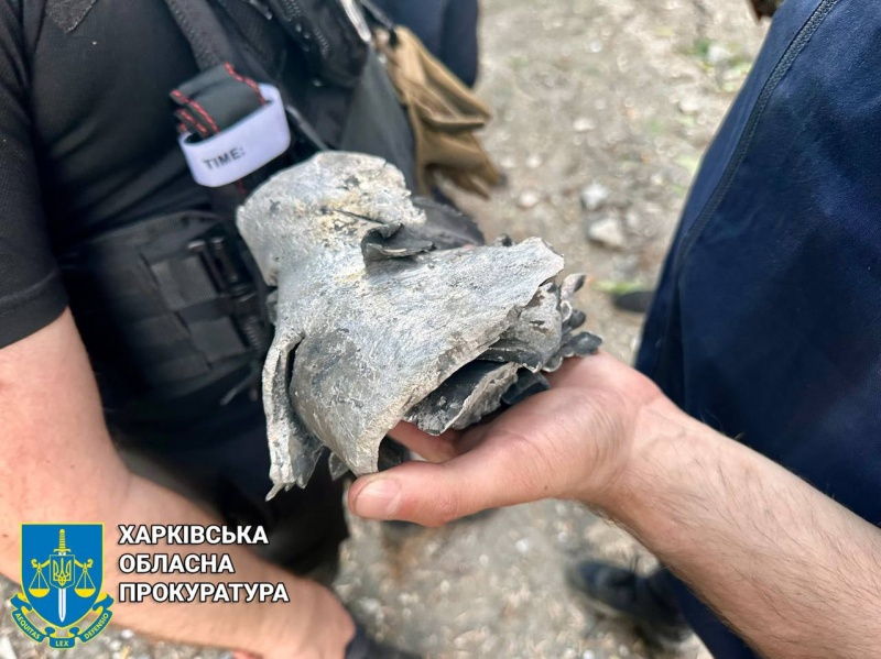 Пошкоджені супермаркет, пошта та будинки. Як виглядає центр Харкова після "прильоту" С-300 4 Пошкоджені супермаркет, пошта та будинки. Як виглядає центр Харкова після "прильоту" С-300