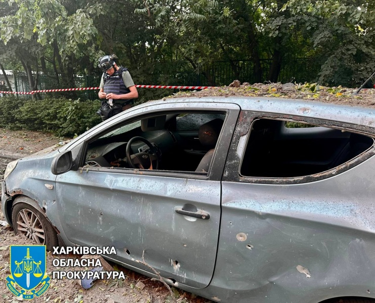 Пошкоджені супермаркет, пошта та будинки. Як виглядає центр Харкова після "прильоту" С-300 8 Пошкоджені супермаркет, пошта та будинки. Як виглядає центр Харкова після "прильоту" С-300