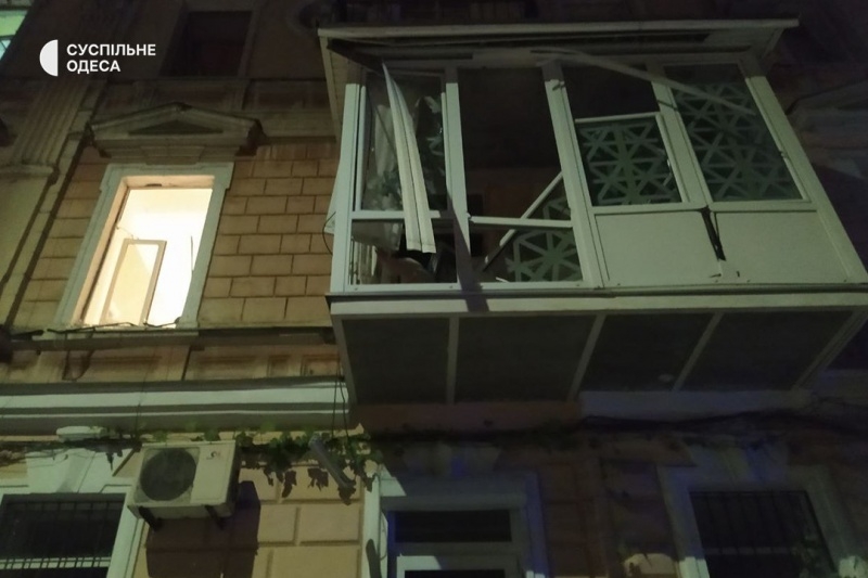 Пошкоджено художній музей, є поранені: всі наслідки вечірньої атаки на Одесу 1 Пошкоджено художній музей, є поранені: всі наслідки вечірньої атаки на Одесу