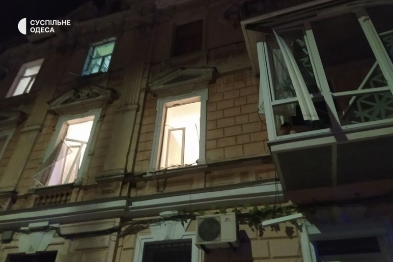 Пошкоджено художній музей, є поранені: всі наслідки вечірньої атаки на Одесу 3 Пошкоджено художній музей, є поранені: всі наслідки вечірньої атаки на Одесу
