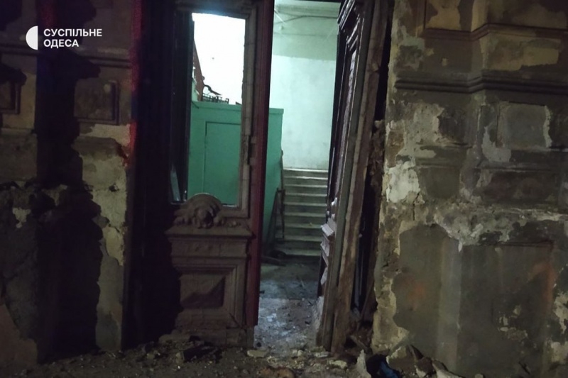 Пошкоджено художній музей, є поранені: всі наслідки вечірньої атаки на Одесу 2 Пошкоджено художній музей, є поранені: всі наслідки вечірньої атаки на Одесу