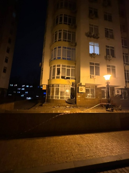 Пожежа в багатоповерхівці та 6 поранених: наслідки нічної атаки "Шахедів" по Одесі