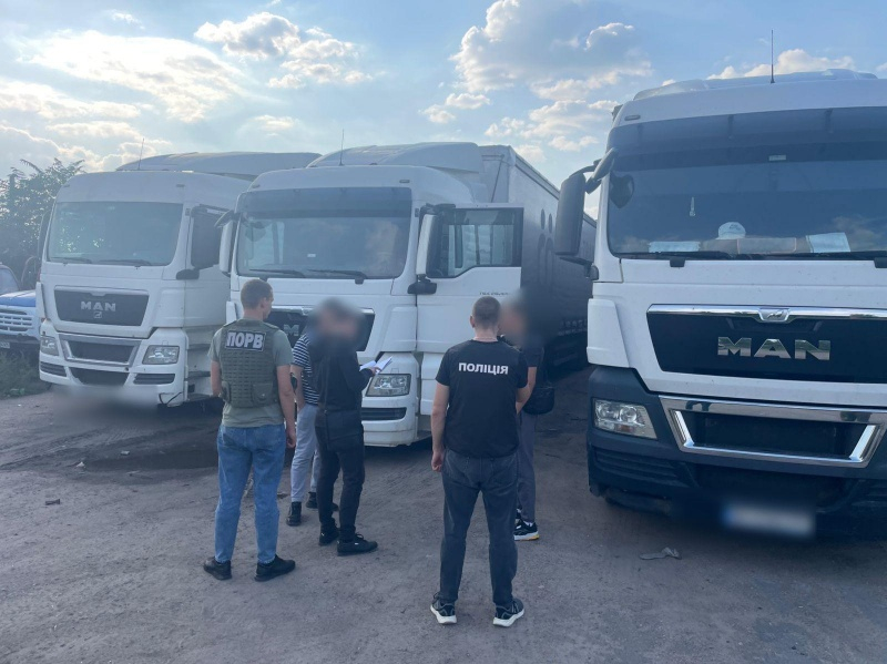 Прикордонники блокували схему втечі з України через систему "Шлях" (фото) 2 Прикордонники блокували схему втечі з України через систему "Шлях" (фото)