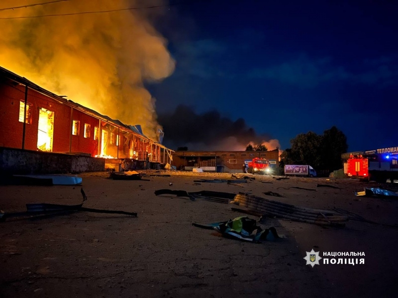 "Прильоти" дронів та ракет. Що відомо про наслідки нічних обстрілів України