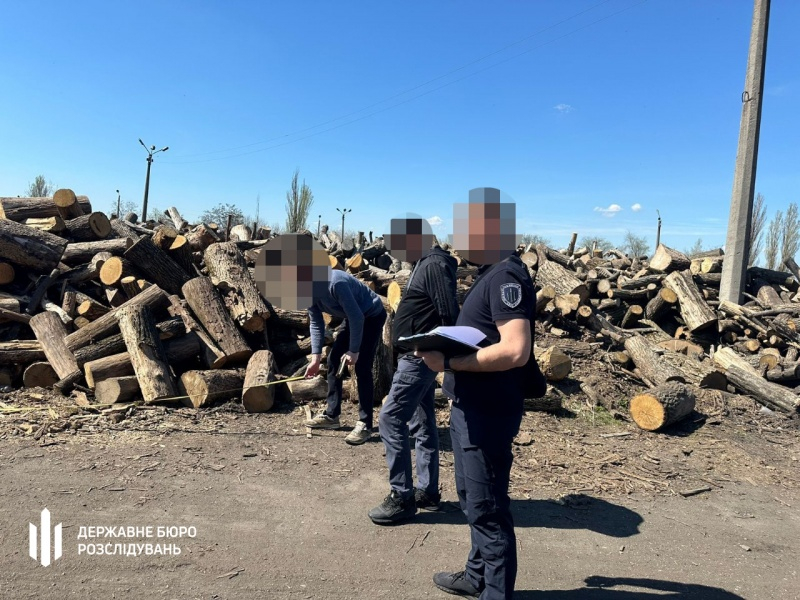 Привласнив 10 млн гривень, які виділили на оборону. Викрито військового посадовця