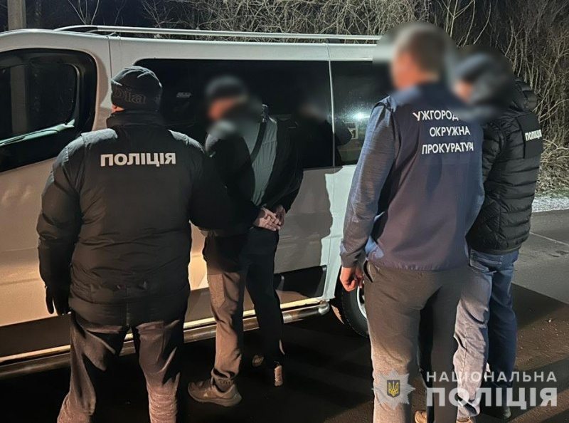 "Путівка" до Європи за 7 тисяч доларів. Поліція викрила схему виїзду чоловіків за кордону