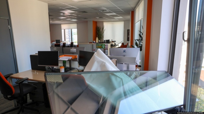 Редакция ''Радио Свобода'' повреждена в результате российского удара по Киеву 1 Редакция ''Радио Свобода'' повреждена в результате российского удара по Киеву