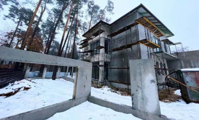 Родственники замглавы ЛОВА Ивана Собко скупают землю под Львовом, несмотря на то, что не имеют достаточных легальных доходов на это − СМИ 2 Родственники замглавы ЛОВА Ивана Собко скупают землю под Львовом, несмотря на то, что не имеют достаточных легальных доходов на это − СМИ