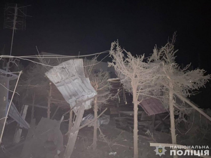 Росіяни обстріляли КАБами місто в прикордонні Чернігівської області, є поранені 4 Росіяни обстріляли КАБами місто в прикордонні Чернігівської області, є поранені