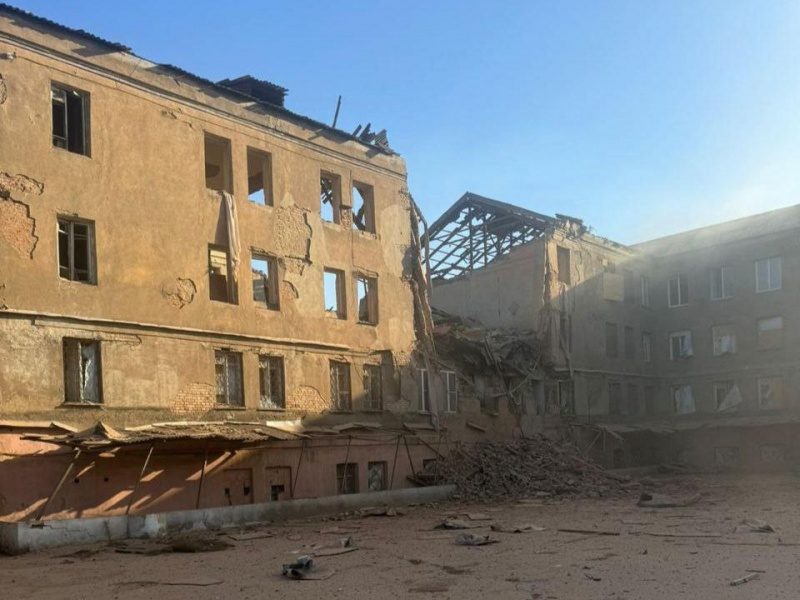 Росіяни скинули на Костянтинівку відразу три авіабомби: є жертва та поранені 4 Росіяни скинули на Костянтинівку відразу три авіабомби: є жертва та поранені