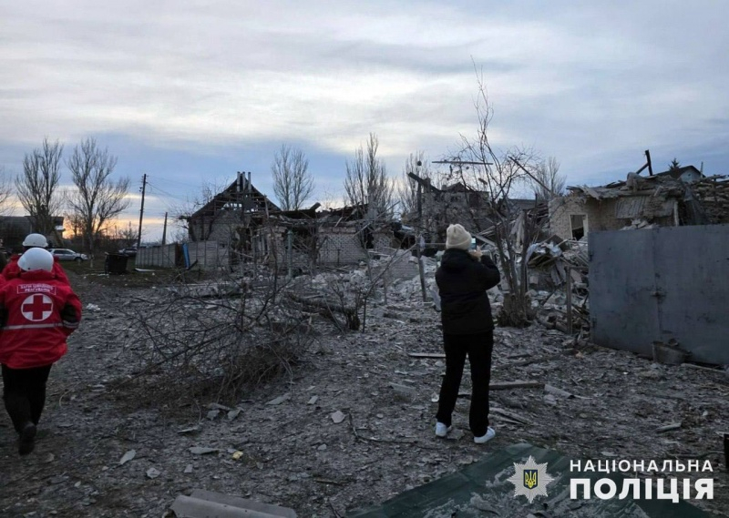 Росіяни вдарили авіабомбою по Слов'янську: четверо постраждалих, серед них дитина 1 Росіяни вдарили авіабомбою по Слов'янську: четверо постраждалих, серед них дитина