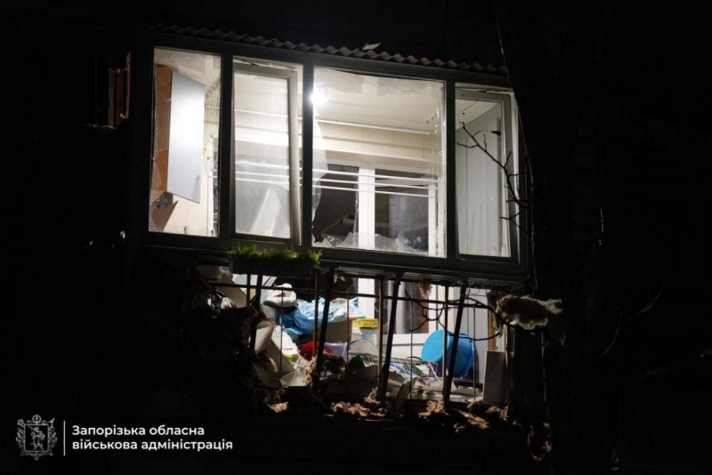 Росіяни вдарили дронами по Запоріжжю: в ОВА показали наслідки 1 Росіяни вдарили дронами по Запоріжжю: в ОВА показали наслідки