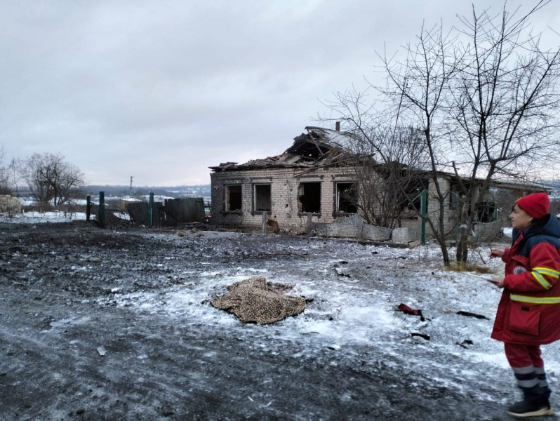 Росіяни завдали авіаударів по Куп'янському району: загинула жінка, палає школа (фото) 1 Росіяни завдали авіаударів по Куп'янському району: загинула жінка, палає школа (фото)