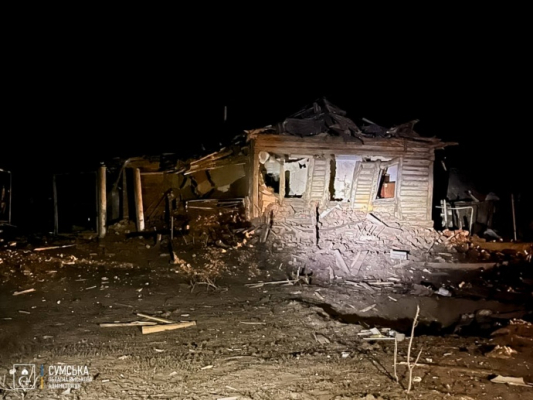 Россияне атаковали с дрона автомобиль газовой службы в Сумской области: он сгорел дотла 