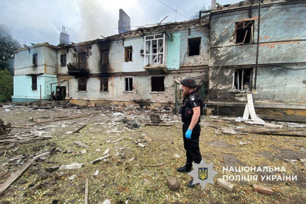 Россияне сбросили на Константиновку бомбу &laquo;ФАБ-250&raquo;: погибли пять человек 