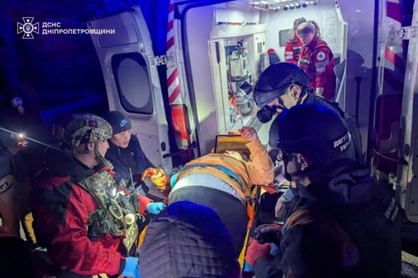 Российские войска ударили ракетой по отелю в Кривом Роге: 2 погибших и 28 раненых 4 Российские войска ударили ракетой по отелю в Кривом Роге: 2 погибших и 28 раненых