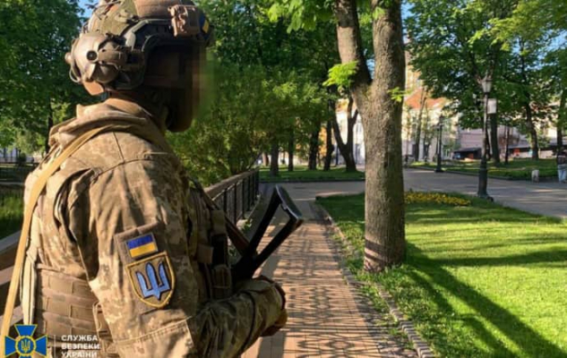 СБУ проводит мероприятия по безопасности в Киеве: в центре проверяют документы и осматривают машины 1 СБУ проводит мероприятия по безопасности в Киеве: в центре проверяют документы и осматривают машины